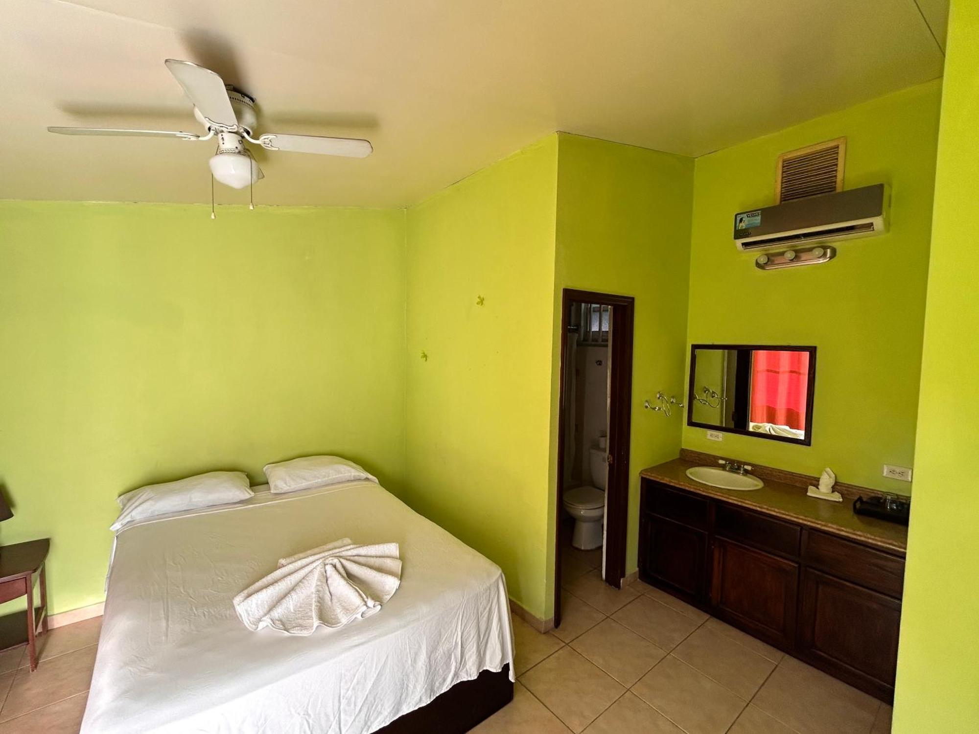 Arawak Hotel Leogane ภายนอก รูปภาพ
